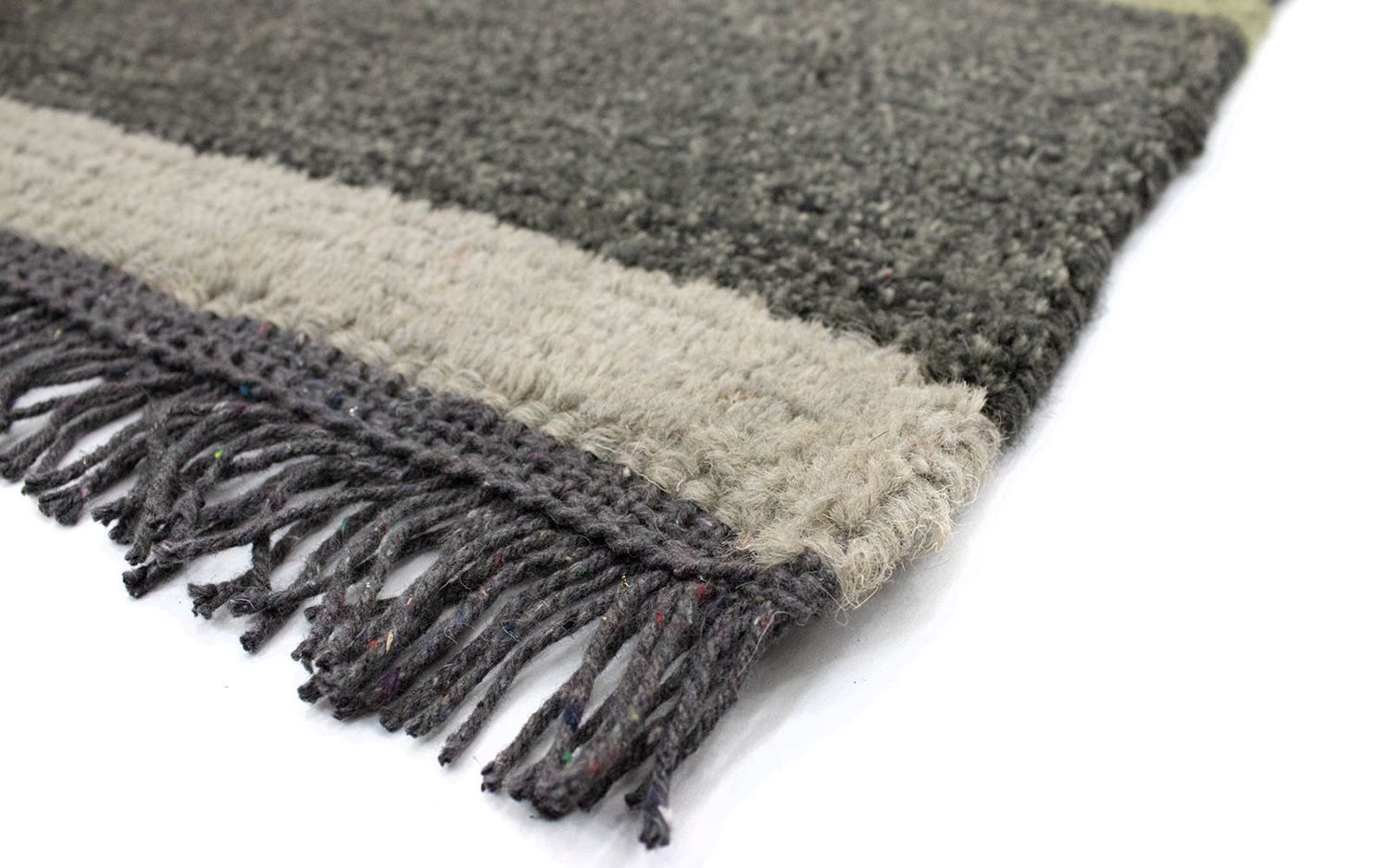 Nepal Teppich 140 x 70 cm - mehrfarbig