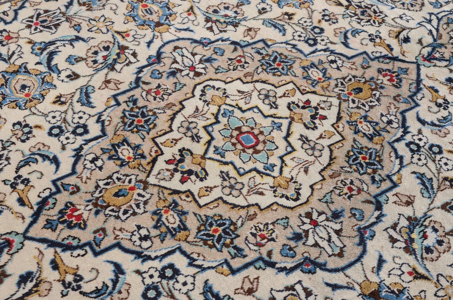 Perserteppich - Keshan 300 x 198 cm - beige