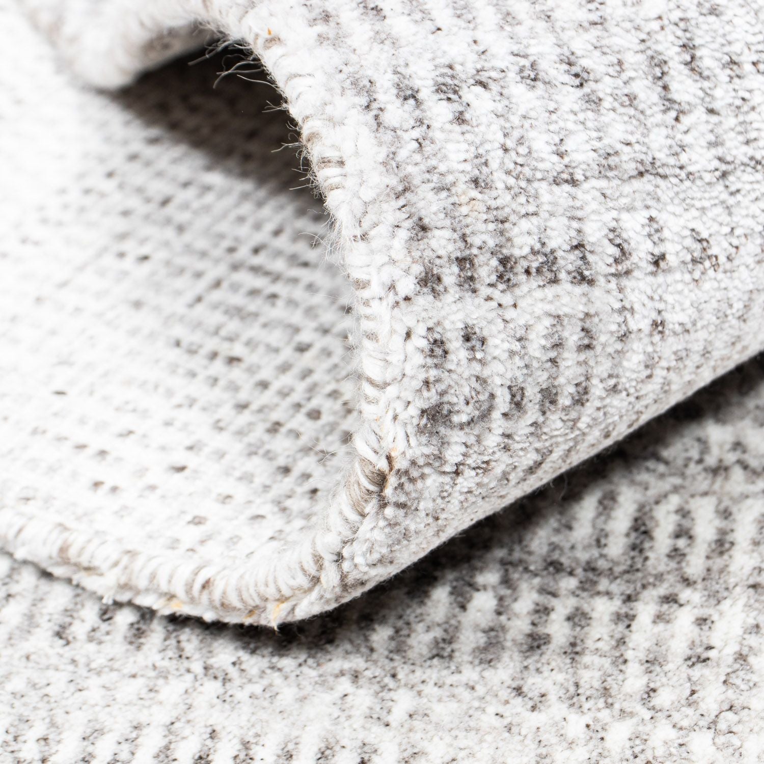 Designer Teppich 243 x 177 cm - silber